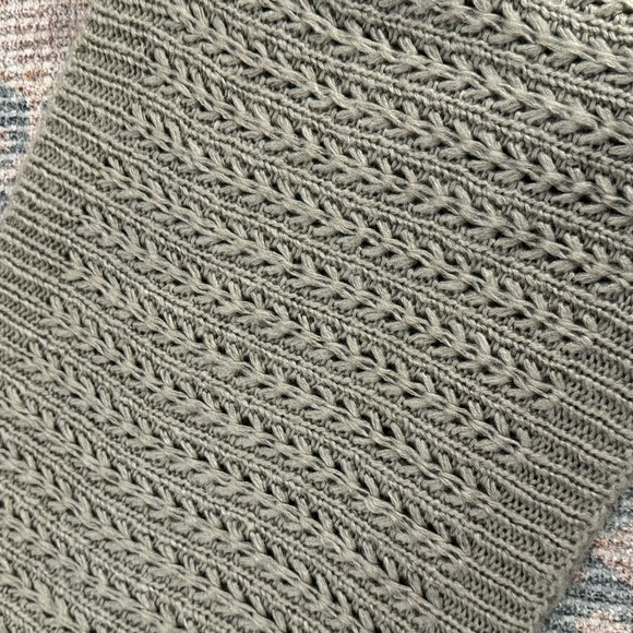 BP  · CHUNKY SWEATER KNIT INFINITY SCARF - Picture 3 of 5